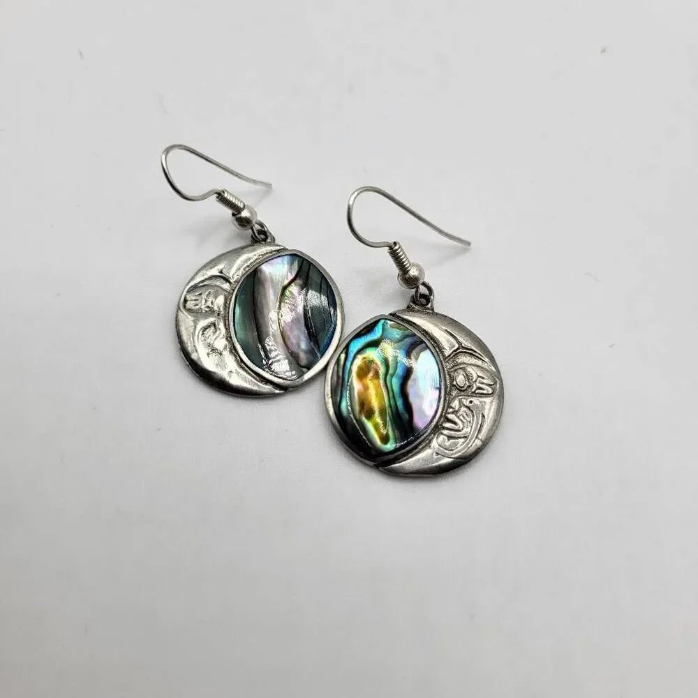 Excellent Vintage Sterling Silver with Mother of Pearl Moon Earrings